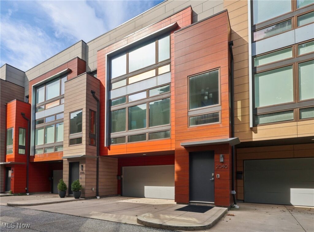 2046 West 11th Place Assessment 2020