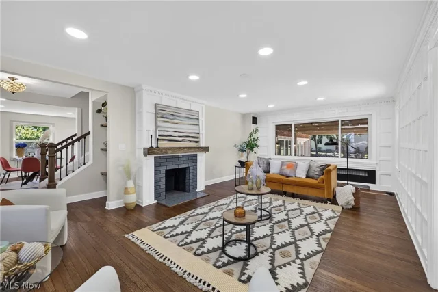 We're excited to share our latest staging project at 7 Coveland Dr. in Avon Lake!

This beautifully renovated home is the result of a fantastic partnership in home remodeling, and RoomLaut Staging was proud to complete the transformation by creating inviting spaces that help buyers feel right at home.

We love collaborating with talented professionals to showcase the full potential of every property, and this one is no exception. Swipe through to see the finished results!

#RoomLautStaging #HomeStaging #AvonLake #OhioRealEstate #HomeRemodel #StagedToSell #InteriorStyling
